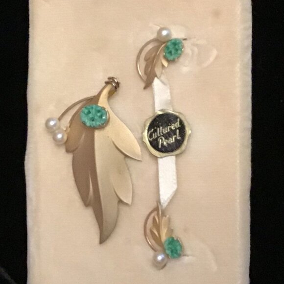 DeCurtis Jewelry - Vintage DeCurtis 14k Gold Overlay Cultured Pearl leaf Brooch and earring set in